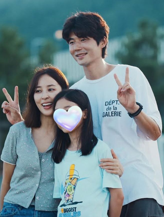 한혜진이 지난해 8월 1일 공개한 가족사진. (왼쪽부터) 한혜진, 딸 시온 양, 기성용. 한혜진 인스타그램