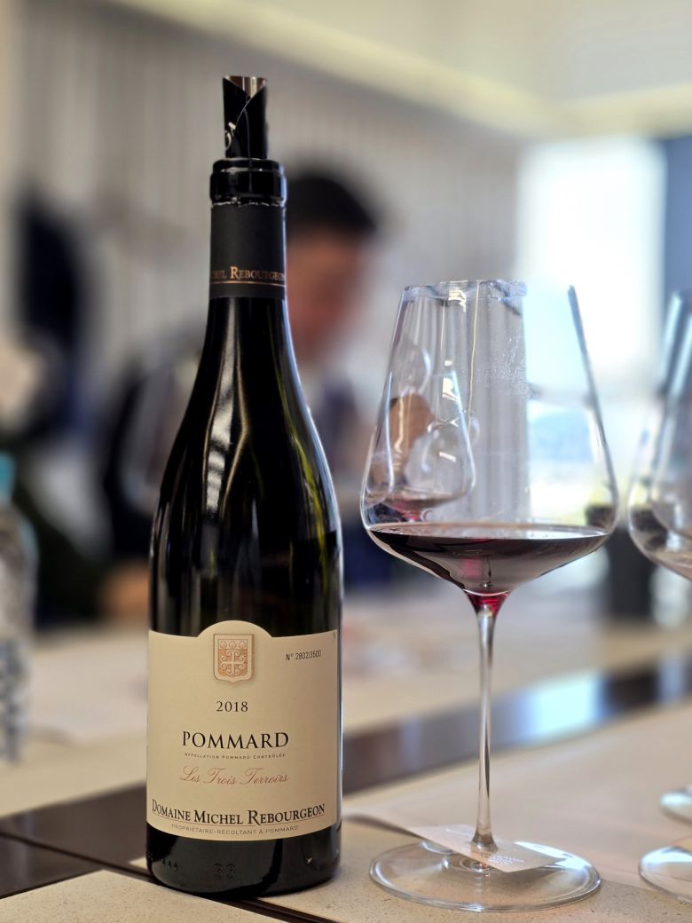 도멘 미쉘 르부르정 뽀마르 레 뜨와 떼루아. 최현태 기자