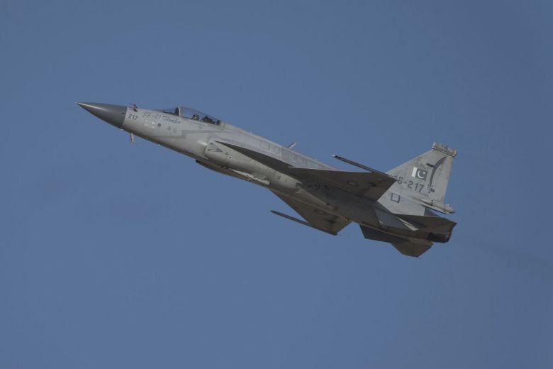 파키스탄 공군 JF-17 전투기가 이륙하고 있다. 세계일보 자료사진