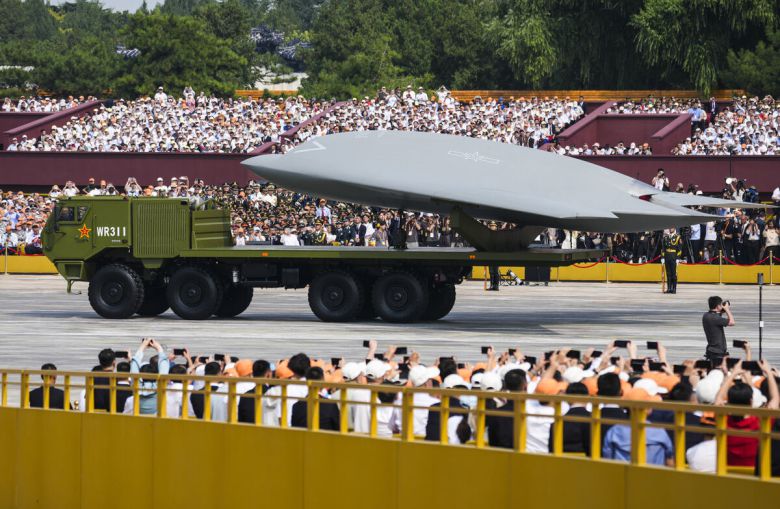 지난해 9월 3일 중국 베이징 톈안먼 광장에서 열린 열병식에 등장한 중국의 스텔스 무인기. 세계일보 자료사진
