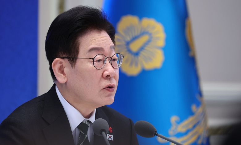 이재명 대통령이 21일 청와대 영빈관에서 열린 신년기자회견에서 발언하고 있다. 연합뉴스