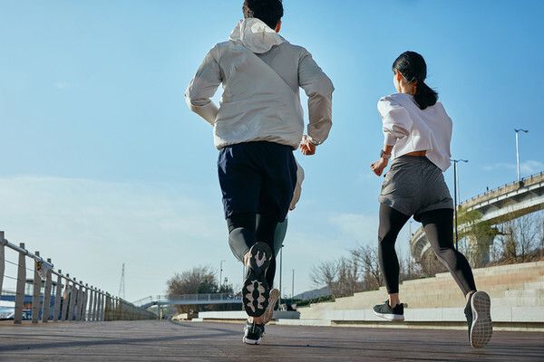 한 가지 운동만 고집하기보다 여러 종목을 병행할수록 사망 위험이 낮아지는 것으로 나타났다. 게티이미지