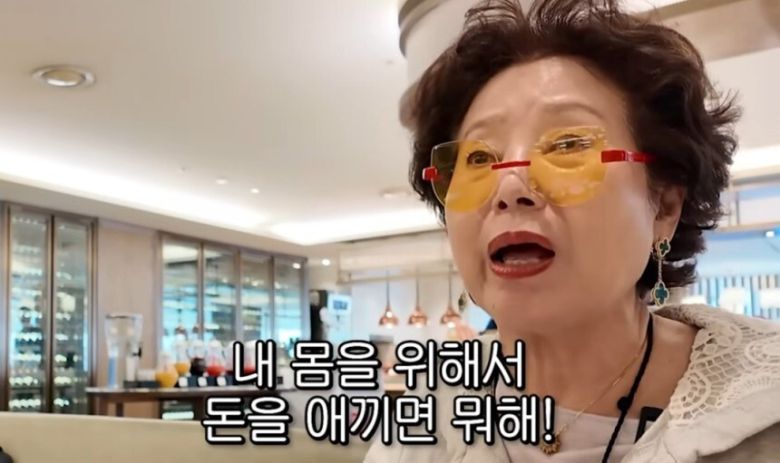 선우용여가 지난달 24일 개인 채널을 개설해 국내 최고령 유튜버로 등극했다.  유튜브 ‘순풍 선우용여’ 캡처