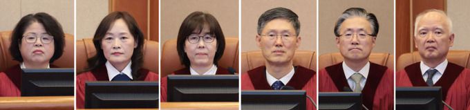 지난 10일 헌법재판소 대심판정에서 열린 공개변론에 참석한 헌재재판관들. 왼쪽부터 김복형, 정정미, 이미선 재판관, 문형배 헌법재판소장 권한대행, 김형두, 정형식 재판관. 연합뉴스