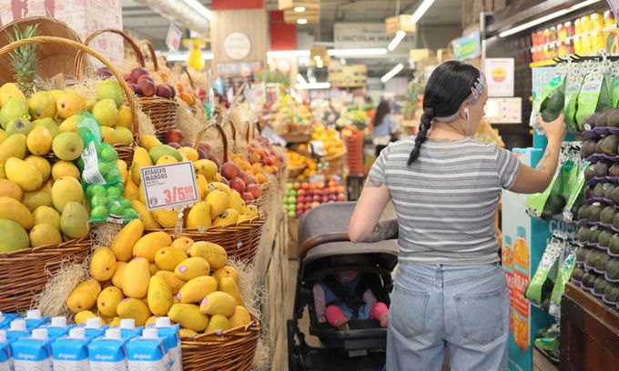미국 뉴욕 브루클린의 한 마트에서 장을 보는 시민 모습. AFP연합뉴스
