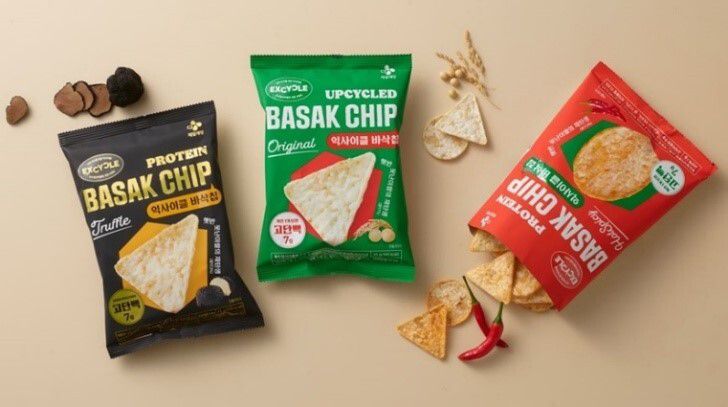 식품 부산물을 활용해서 만든 ‘익사이클 바삭칩’ 제품 사진. CJ제일제당 제공