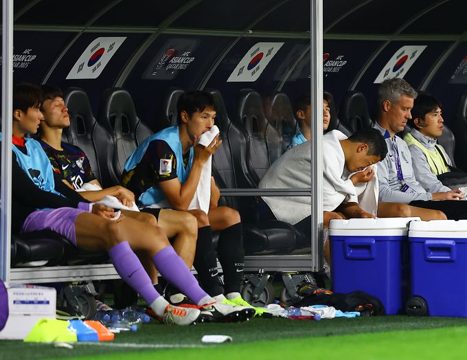축구 대표팀 선수들이 아쉬워하고 있다. 사진=뉴시스