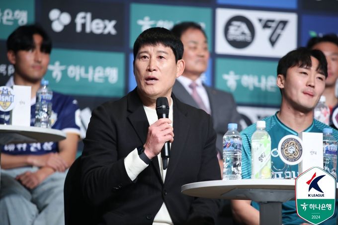 김포FC 고정운 감독이 취재진의 질문에 답하고 있다. 사진=한국프로축구연맹 제공