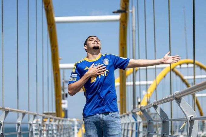 야고가 울산 HD 입단식에서 포즈를 취하고 있다. 사진=울산 HD 제공