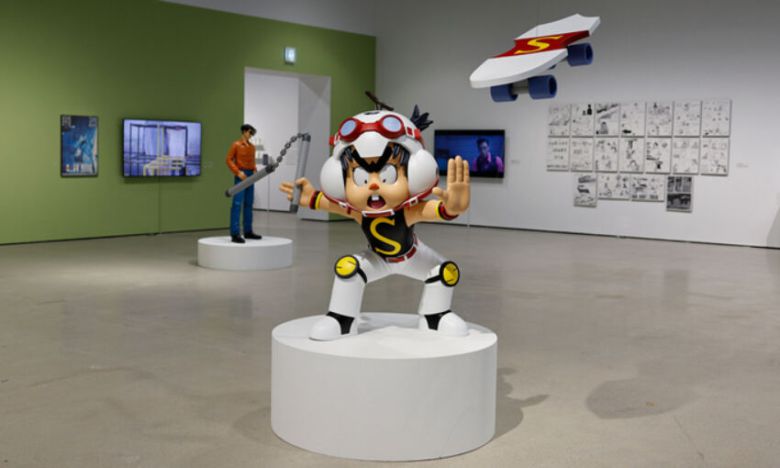 '종이의 영웅, 칸의 서사' 전시장 전경. 만화가 허영만의 대표작 '날아라 슈퍼보드'등 주요작품의 원화와 취재자료 등을 만날 수 있다. 전남도립미술관 제공