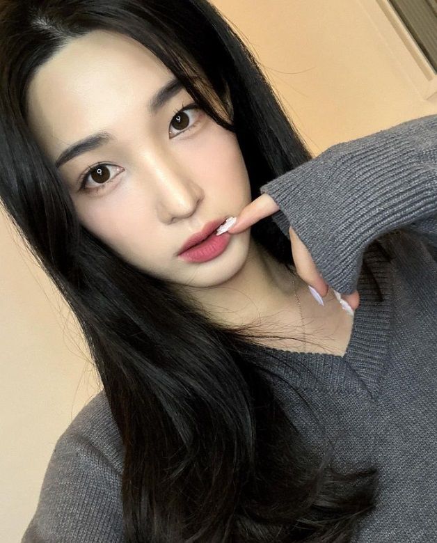 사진=율희 인스타그램