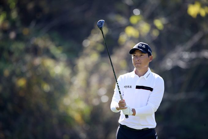 이동민이 한국프로골프(KPGA) 투어 동아회원권그룹 오픈 우승을 차지했다. 이동민이 경기를 펼치고 있는 모습. 사진=KPGA 제공