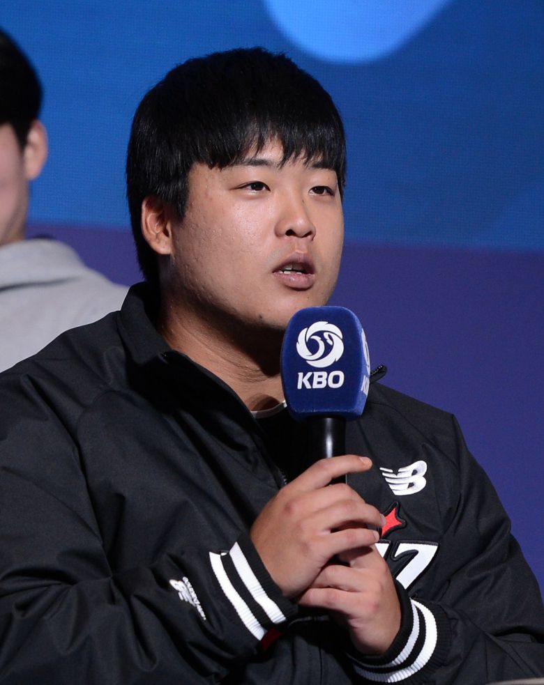 프로야구 kt 강백호가 20일 잠실 롯데호텔 월드점에서 열린 2025 KBO 개막 미디어데이에서 질문에 답하고 있다. 사진=스포츠월드 김두홍 기자 kimdh@sportsworldi.com