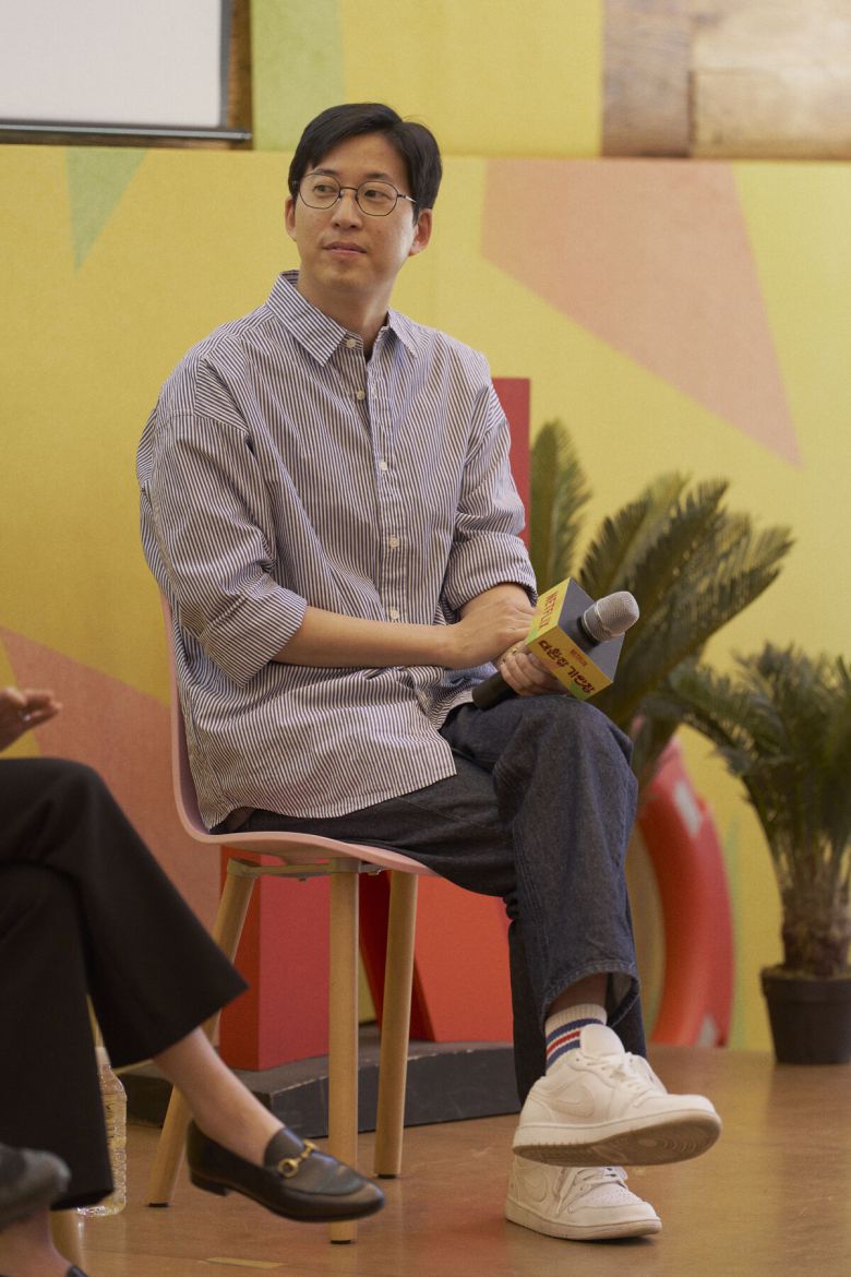 넷플릭스 오리지널 예능 ‘대환장 기안장’ 제작발표회가 8일 서울 중구 커뮤니티 하우스 마실 라이브홀에서 진행됐다. 정효민 PD가 질문을 듣고 있다. 사진=넷플릭스