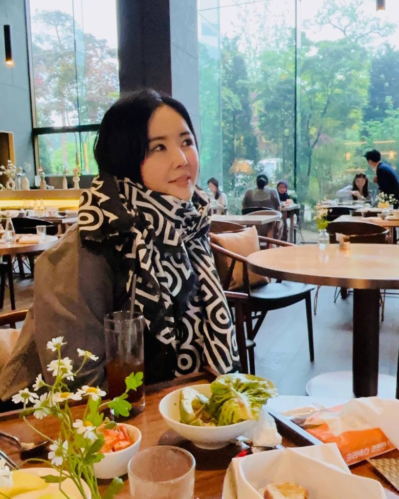 방송인 장영란이 호캉스를 즐기는 모습을 전했다.  사진 = 장영란 SNS 계정
