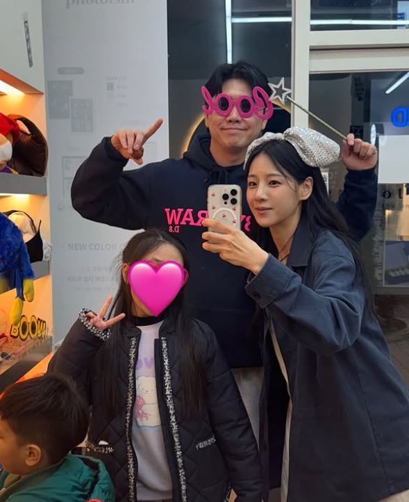 ‘나는 솔로’ 22기 옥순과 경수가 혼인신고를 했다. 사진=옥순 sns