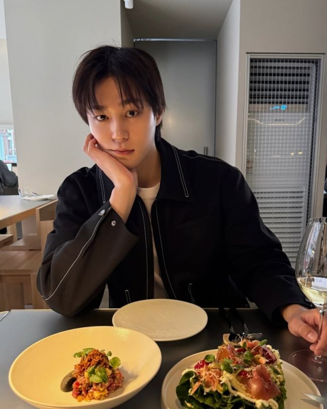 이상윤이 여자친구 관련 루머에 대해 직접 입장을 밝혔다.  사진 제공 = 이상윤 SNS 계정