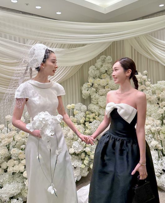 모델 아이린과 가수 제시카.  사진 제공 = 제시카 SNS 계정