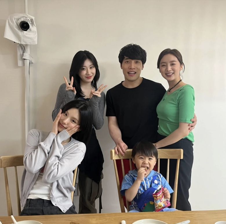 원더걸스 출신 혜림이  그룹 있지(ITZY) 멤버들과 함께한 훈훈한 일상을 공유했다. 사진 제공 = 혜림 SNS 계정