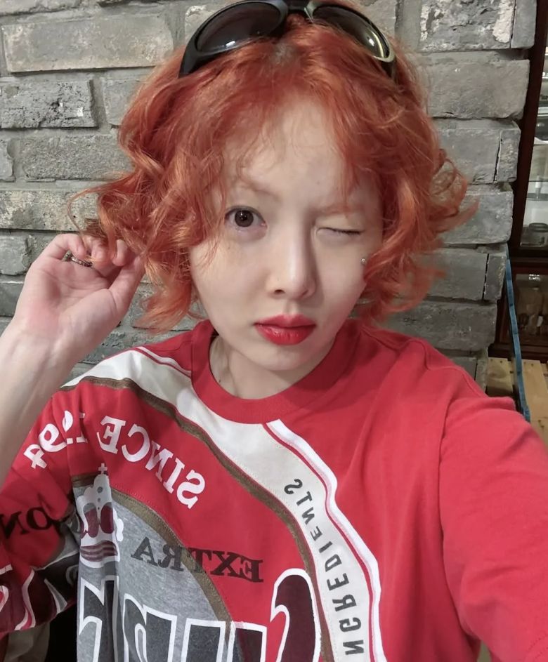 가수 현아가 남편 용준형과의 데이트 사진을 공개하며 변함없는 애정을 드러냈다.  사진 = 현아  SNS 계정