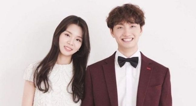 싱어송라이터 윤딴딴(오른쪽)과 은종. SNS 캡처.