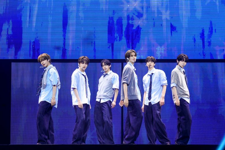 그룹 투어스가 22일 서울 송파구 잠실실내체육관데뷔 후 첫 콘서트 ‘24/7:WITH:US’ IN SEOUL을 열었다. 플레디스엔터테인먼트 제공.