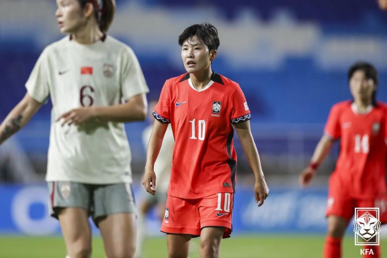 신상우 감독이 이끄는 한국 여자 축구대표팀은 9일 중국과의 2025 동아시아축구연맹(EAFF) E-1 챔피언십(동아시안컵) 첫 경기에서 2-2 무승부를 거뒀다. 사진=대한축구협회 제공