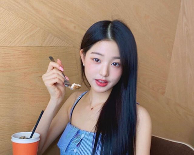 사진= 장원영 소셜미디어 캡처