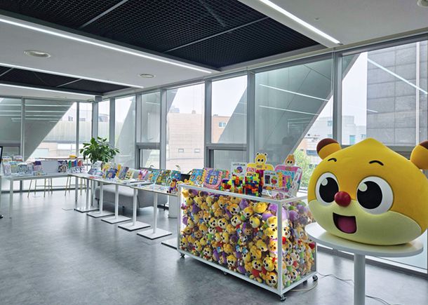 양재동 마코빌 본사에 마련된 바자회 현장 모습 ⓒ 마코빌