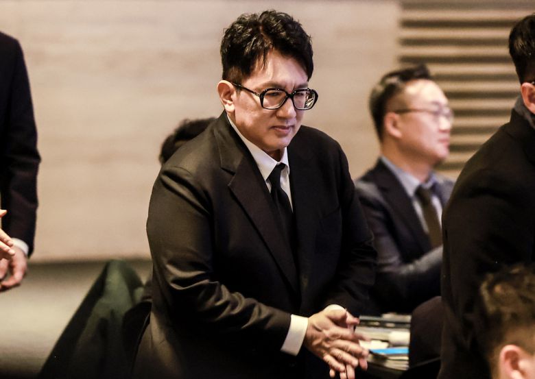 방시혁 하이브 의장이 20일 서울 영등포구 FKI타워에서 열린 한국경제인협회 제64회 정기총회에 참석하고 있다. 뉴시스 제공.