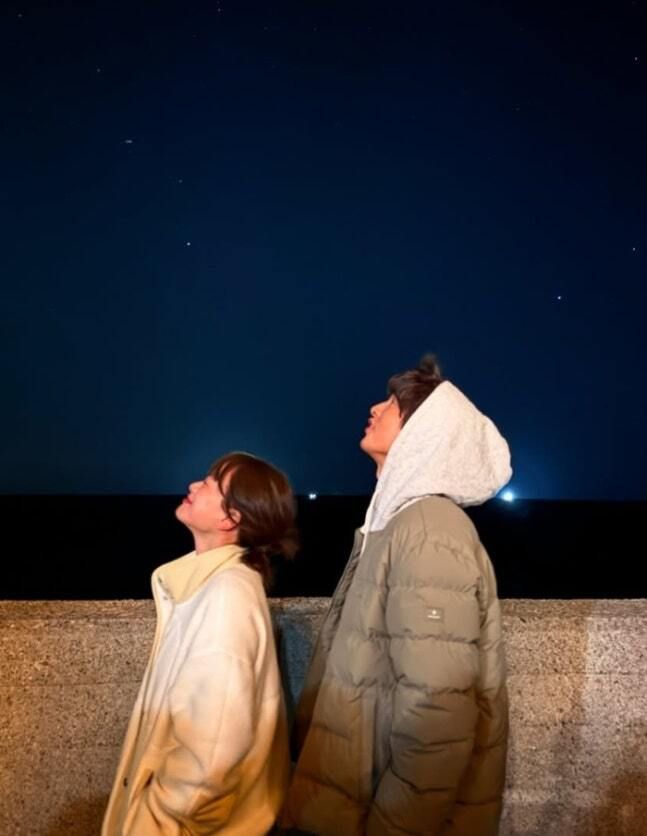 배우 천우희, 송중기. 사진 = 송중기 SNS 계정