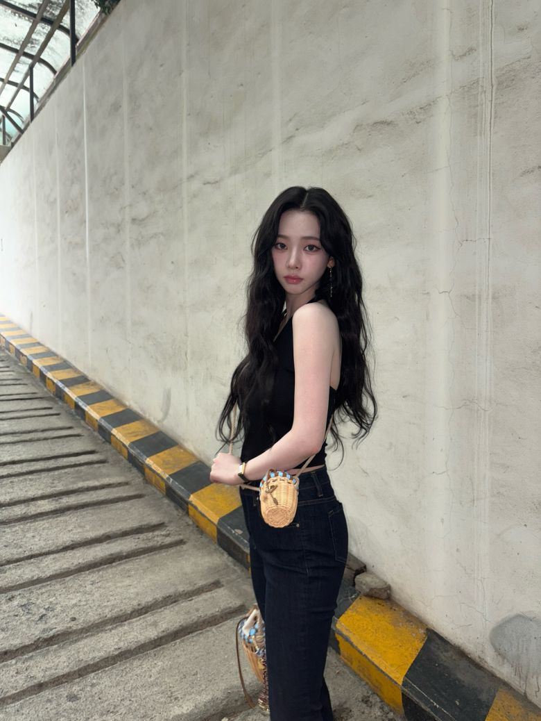 에스파의 카리나.  사진 = 카리나 SNS 계정