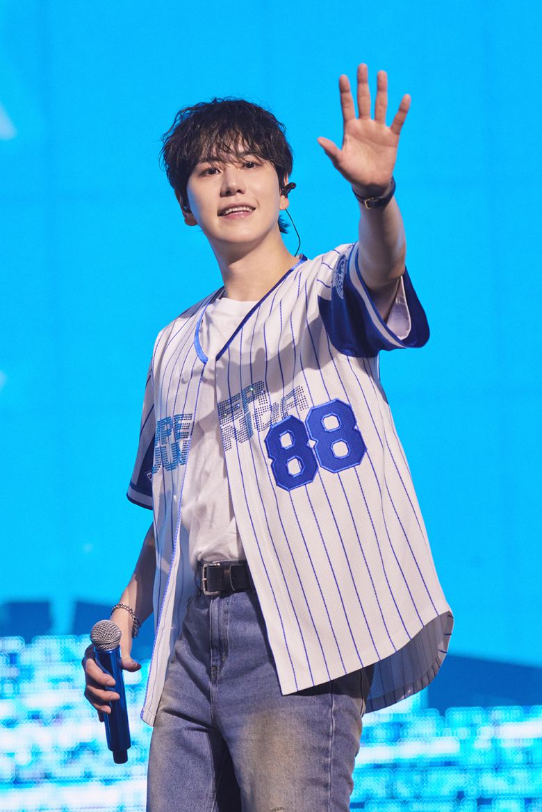 그룹 슈퍼주니어 멤버 규현이 24일 서울 송파구 KSPO DOME에서 월드투어 '슈퍼쇼10' 무대에 올랐다. SM엔터테인먼트 제공