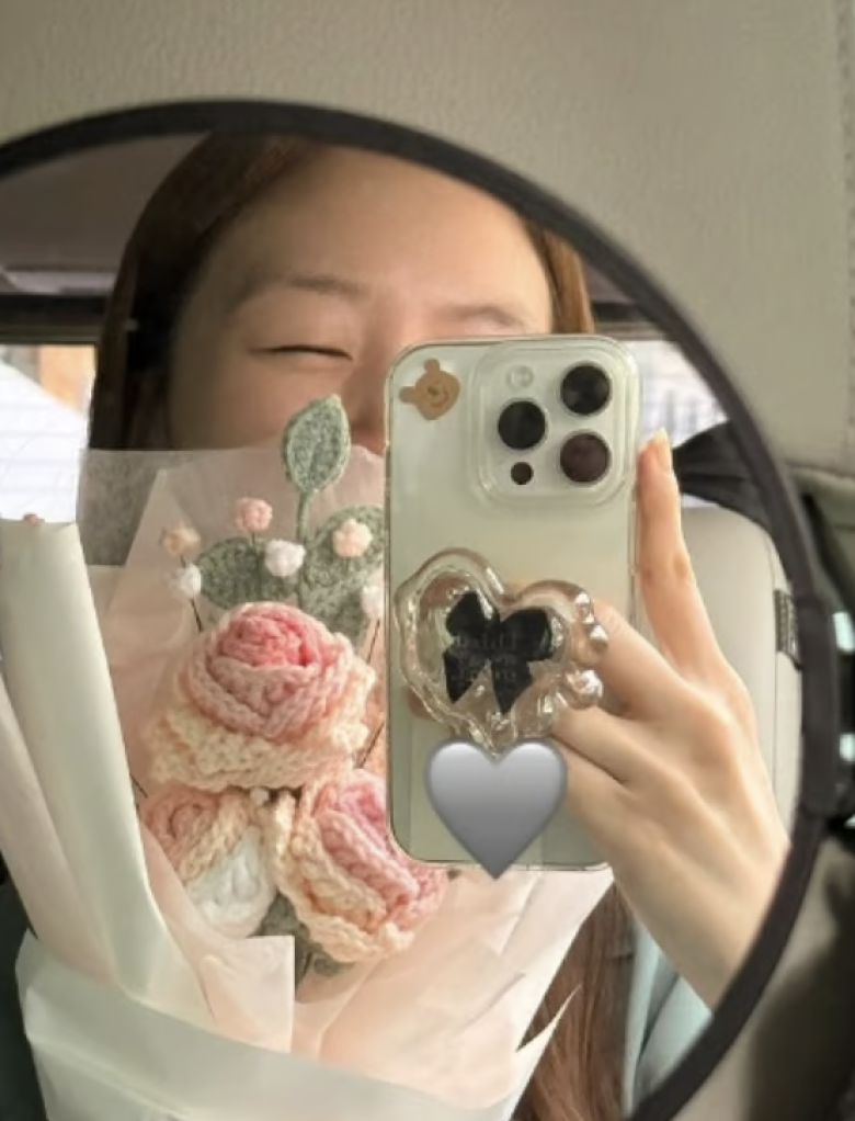 그룹 걸스데이 출신 배우 방민아가 따뜻한 근황을 전했다.  사진 = 방민아 SNS 계정