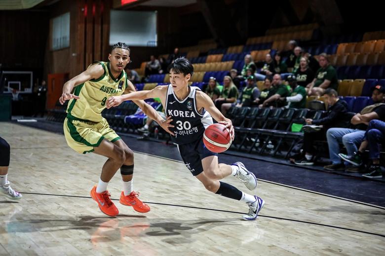 한국 16세 이하(U-16) 남자 농구 대표팀의 박태준. 사진=FIBA 홈페이지 캡처