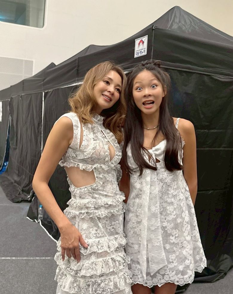 사진 = 야노시호 SNS 계정