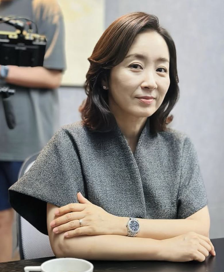 배우 윤유선. 사진 = 윤유선 SNS 계정