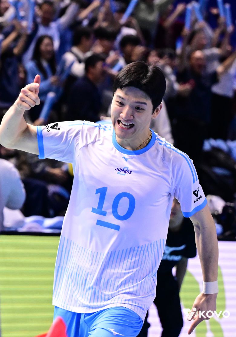 대한항공 정지석이 득점에 성공한 후, 세리머니를 펼치고 있다. 사진=KOVO 제공