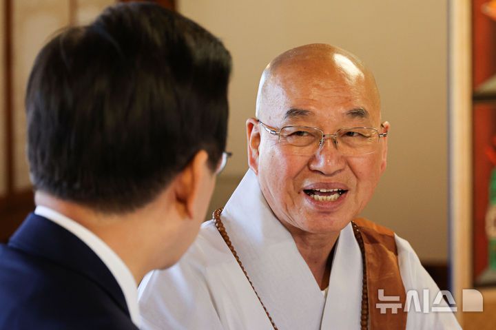 사진 = 법륜스님. 뉴시스 제공