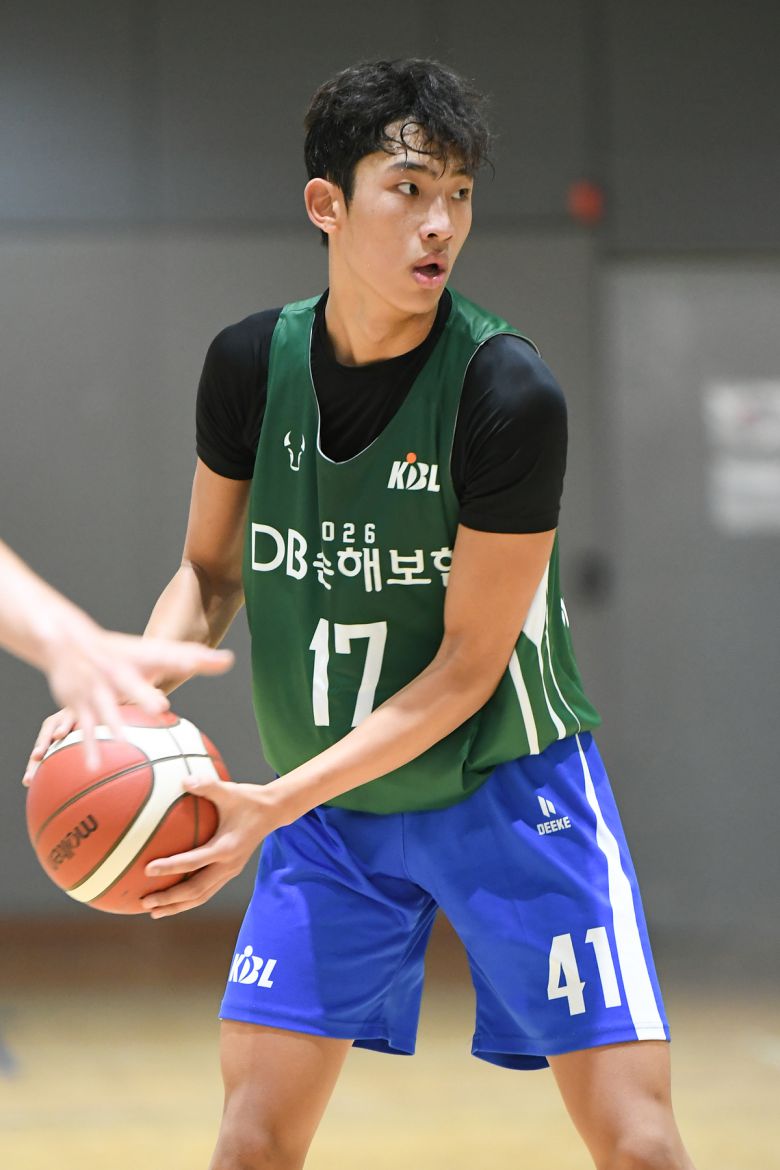 장신선수 발굴사업 출신 선수인 박진우(안남중). 사진=KBL 제공