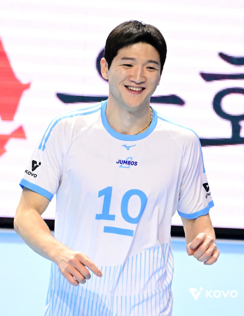 대한항공 정지석이 득점을 올리고 미소 짓고 있다. 사진=KOVO 제공