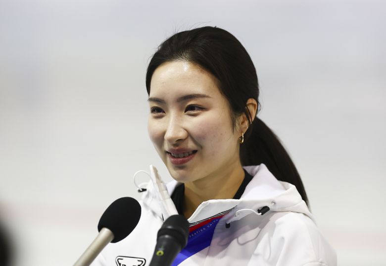 쇼트트랙 국가대표 김길리가 지난해 12월23일 충북 진천국가대표선수촌에서 신년 훈련을 마치고 인터뷰를 하고 있다. 사진=뉴시스