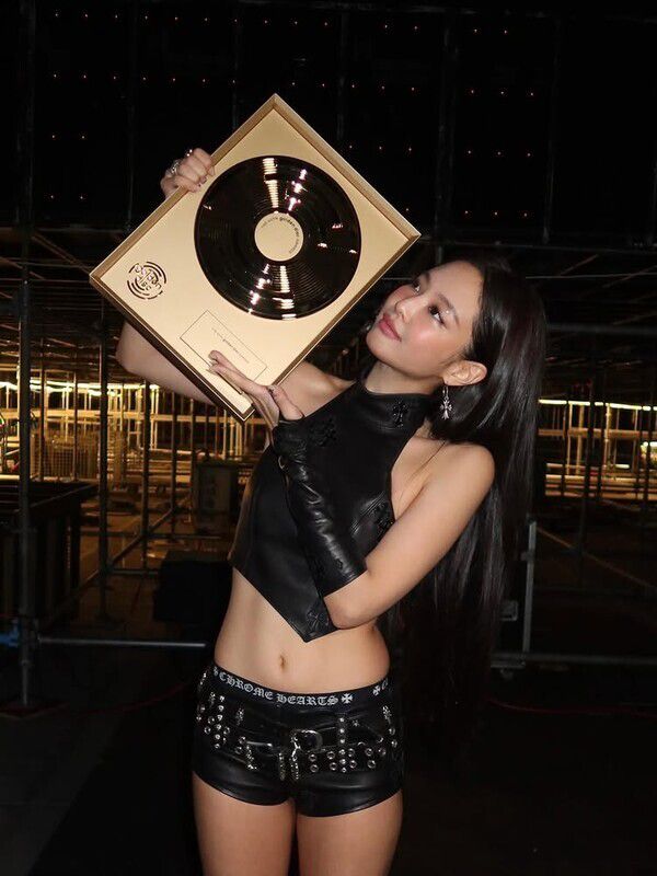 사진 = 제니 SNS 계정