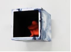 고립의 모양_2, 2025, 원목 위에 혼합재료, 9×9×11cm