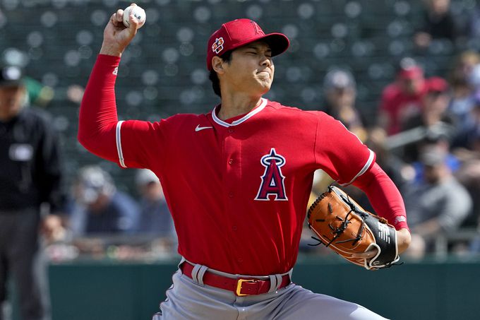 오타니가 마운드에서 공을 뿌리고 있다. 사진=AP/뉴시스