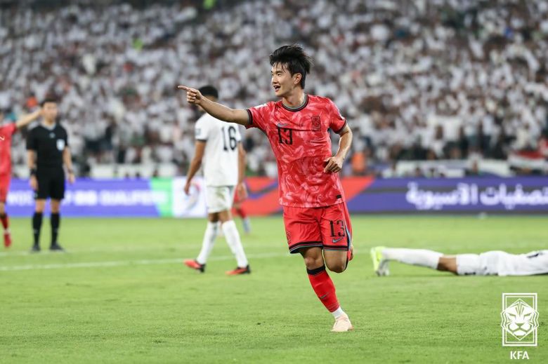 김진규가 6일 이라크 바스라 국제경기장에서 열린 이라크와의 2026 국제축구연맹(FIFA) 북중미 월드컵 아시아 3차 예선 B조 9차전에서 후반 18분 선제골을 넣고 세리머니를 하고 있다. 사진=대한축구협회 제공