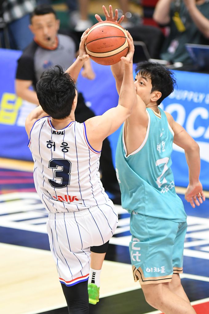 허웅(왼쪽), 허훈. 사진=KBL 제공