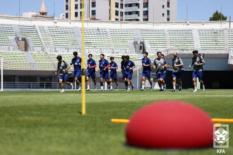 홍명보 감독이 이끄는 한국 축구대표팀이 12일 성남종합운동장에서 훈련을 하고 있다. 사진=KFA 제공