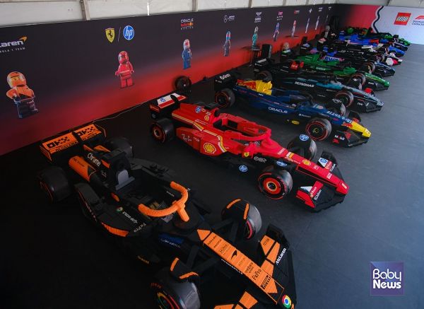 레고그룹, ‘F1 마이애미 그랑프리’에서 공개한 실물 크기 레고 F1 레이스 카. ⓒ레고그룹