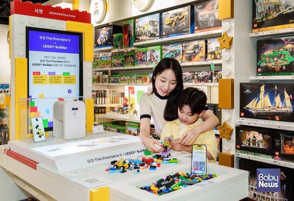 레코코리아-삼성전자, 공식 레고스토어 롯데백화점 잠실점 ‘레고 빌더 x 더 프리미어 5’ 체험존. ⓒ레고코리아